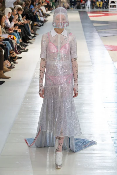 Look 4